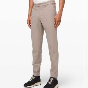 Lululemon 35x30 Commission Pant Slim *Warpstreme 
Carbon Dust size 33